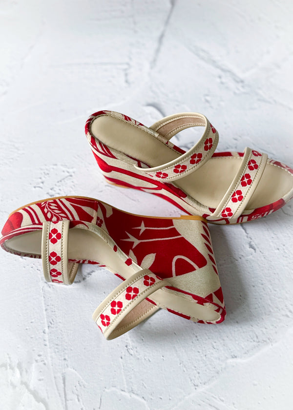 Red Bird Wedges